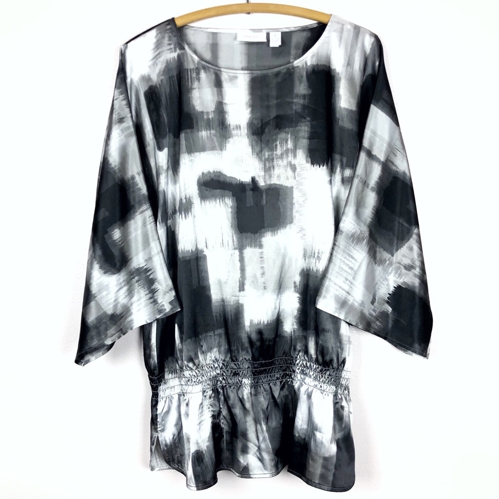 🌿 Chico’s abstract blouse